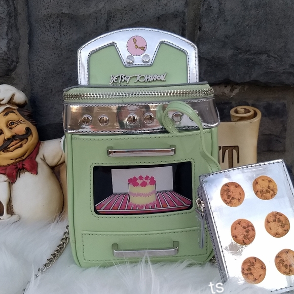 Betsey Johnson Handbags - Betsey Johnson "Bake It Like Betsey" Mint Oven Crossbody Bag